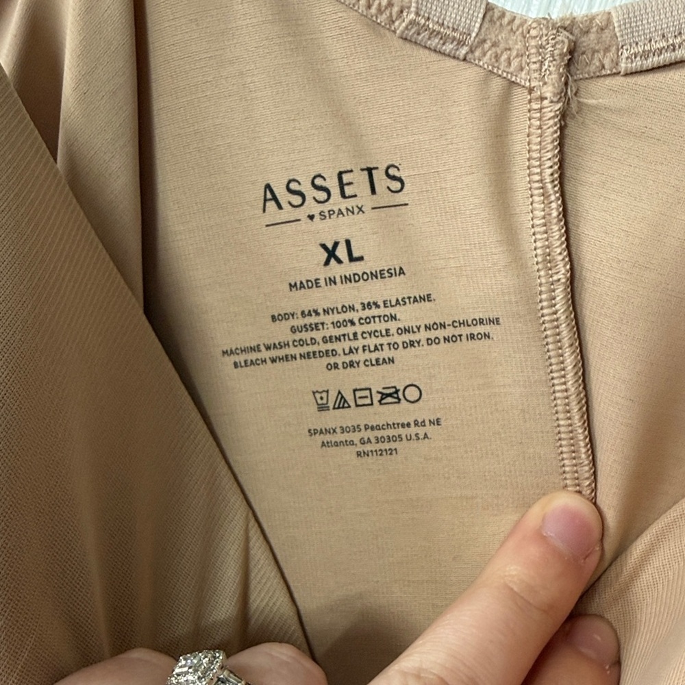 Assets by Spanx Nude Shapewear Bodysuit - Picture 7 of 11